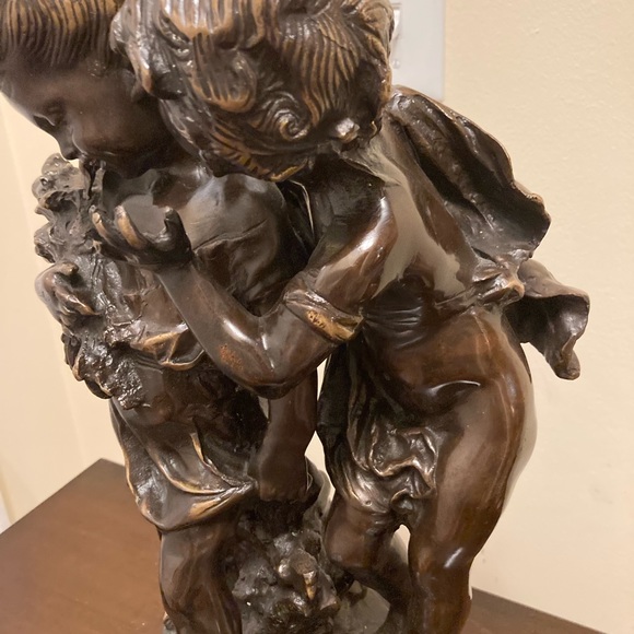 WHISPERING CHILDREN AKA SECRETS SIGNED BY AUGUSTE MOREAU BRONZE - Picture 2 of 3